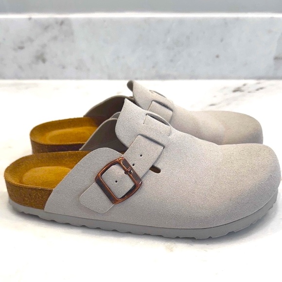 Slip-On Clog Mules in Light Gray with Copper Buckle - Picture 2 of 8